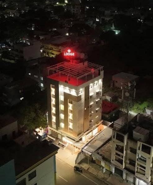 Hotel Veesons Executive سولابور المظهر الخارجي الصورة
